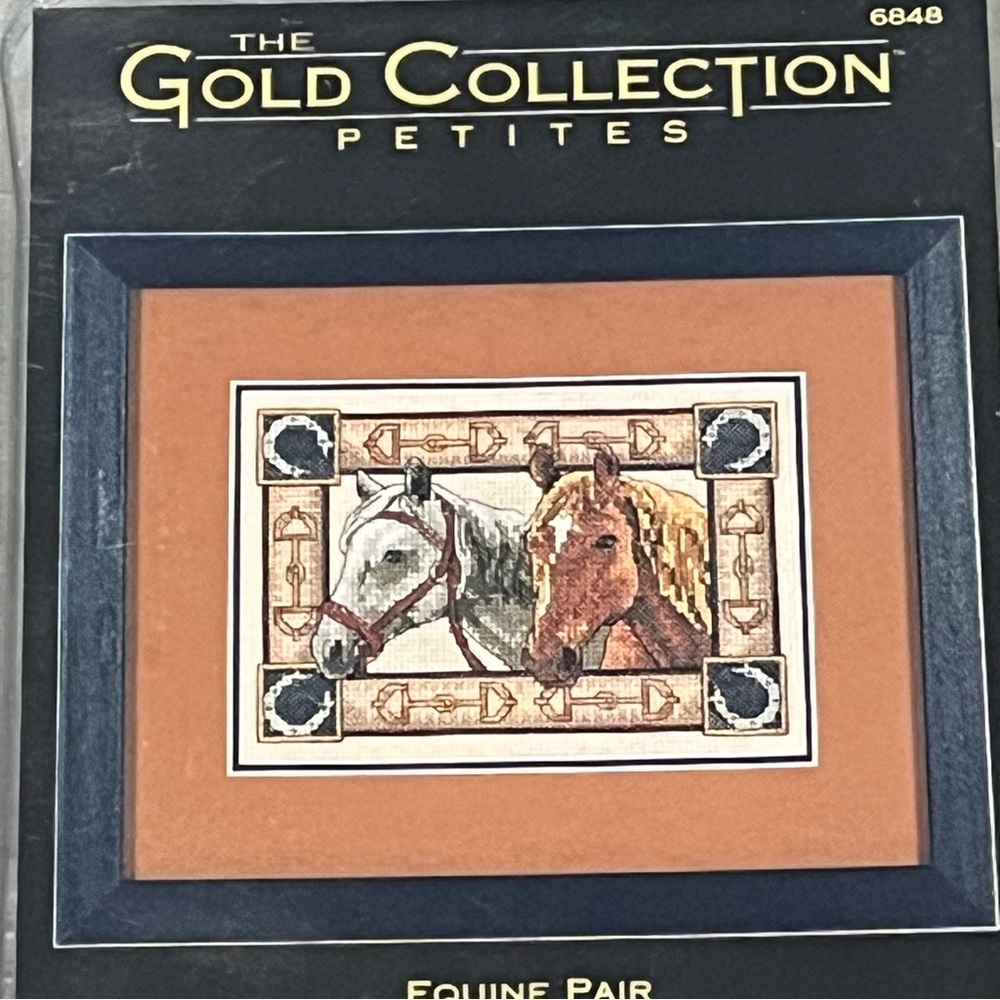 NWT Dimensions The Gold Collection Petites Equine Pair Counted Cross Stitch Kit - Picture 3 of 11